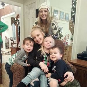 Meet your Posher, Savannah